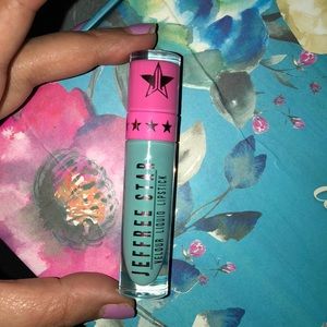 Jeffree Star lipstick in Breakfast at Tiffany’s